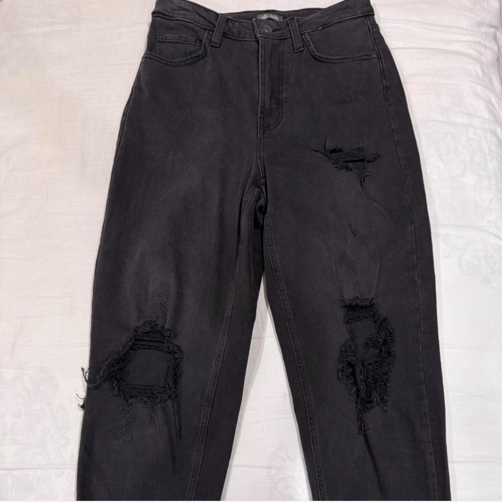 Target Black ripped mom jeans size 4
NEVER WORN
